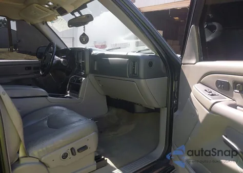 2005 Chevrolet Tahoe Lt from USA, damaged, VIN 1GNEC13T85R122088